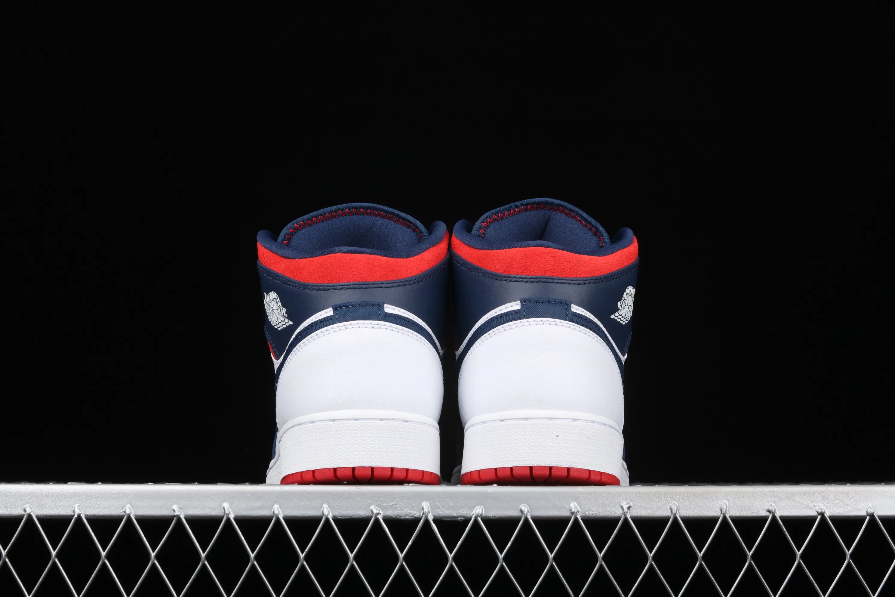 All categories Air Jordan Jordan series basketball shoes Air Jordan 1 Mid G version pure original Air Jordan 1 Mid GS AJ1 Joe 1 Captain America China basketball shoes BQ6931-104